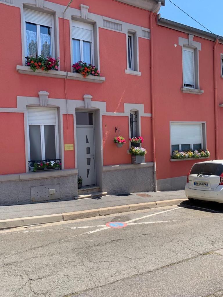 Couleur Framboise Apartment Longwy Exterior photo